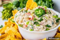 Snow-Capped Chili Cheese Dip