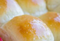 Aunt Shirley’s Signature Dinner Rolls
