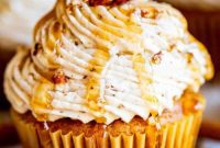 Maple Pecan Frosted Pumpkin Spice Cupcakes
