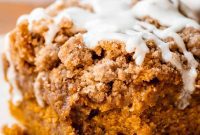 Spiced Pumpkin Crumble Coffee Cake