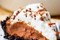 Decadent Chocolate Cream Pie Perfection