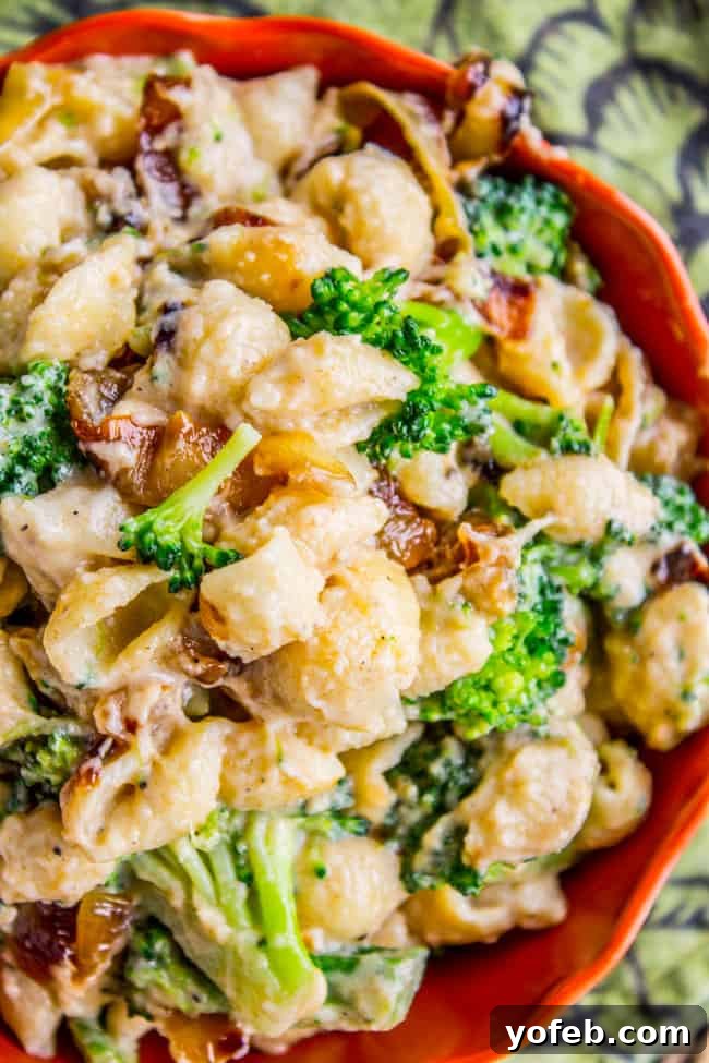 Sweet Caramelized Onion and Tender Broccoli Mac and Cheese 3 Mac and Cheese with Caramelized Onions and Broccoli from The Food Charlatan