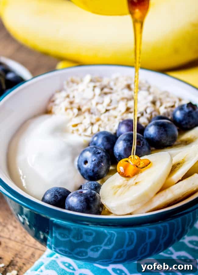 Simple step-by-step guide to making delicious and healthy overnight oats at home. How to make easy overnight oats with fruit