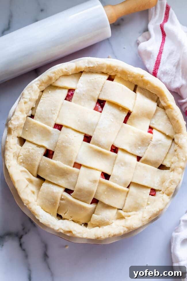 A Visual Guide to Making a Lattice Pie Crust 17 how to do lattice pie crust
