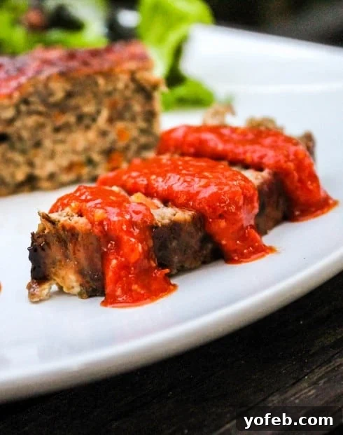 Tender Turkey Meatloaf with a Rich Roasted Red Pepper Glaze 4 Homemade Turkey Meatloaf topped with a rich Roasted Red Pepper Sauce