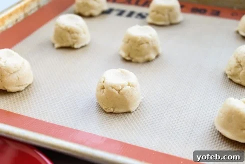 Sweetheart Cookies with a Snowy Coconut Crown 11 Dipping a Glass in Sugar for Smashing Cookies